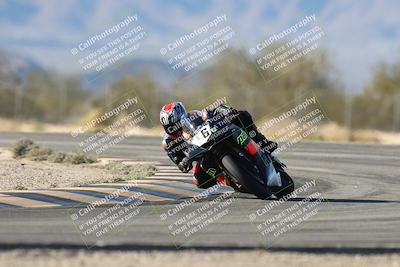 media/Dec-07-2025-CVMA (Sun) [[3e7d2de5dc]]/Race 12- Formula 40 MW and LW/